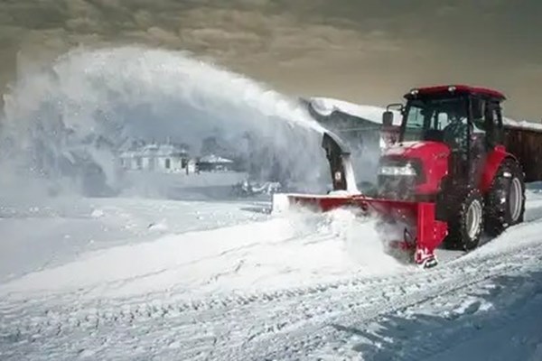Snow Blowers Photo