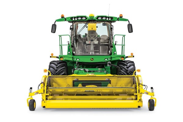 9600 Self-Propelled Forage Harvester Photo