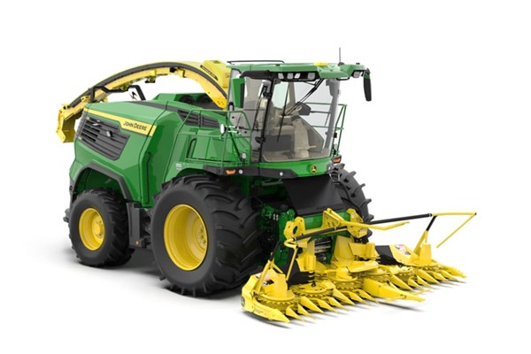 F8 100 Self-Propelled Forage Harvester Photo